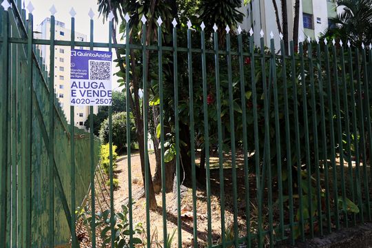 Fachada com Plaquinha de apartamento para alugar com 2 quartos, 60m² em Ipiranga, Belo Horizonte