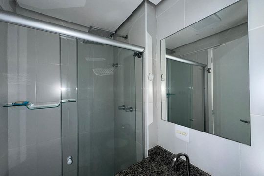 Banheiro da Suíte de apartamento para alugar com 2 quartos, 72m² em Bethaville I, Barueri