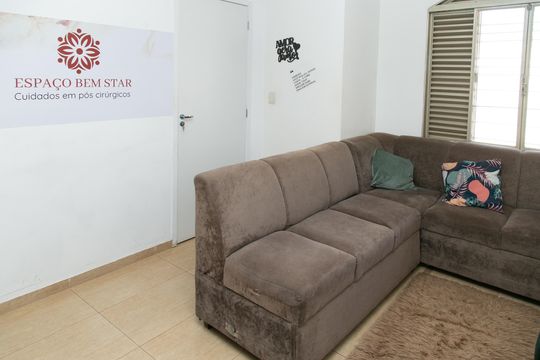 Sala de casa à venda com 4 quartos, 800m² em Elísio Campos, Goiânia