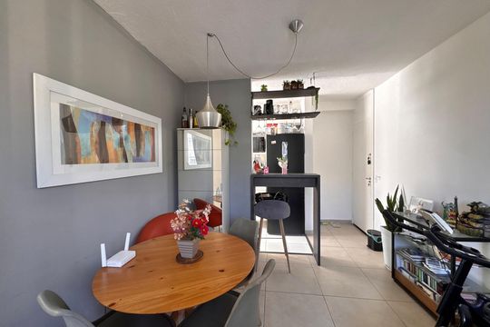 Sala de apartamento à venda com 3 quartos, 55m² em Vargem Pequena, Rio de Janeiro