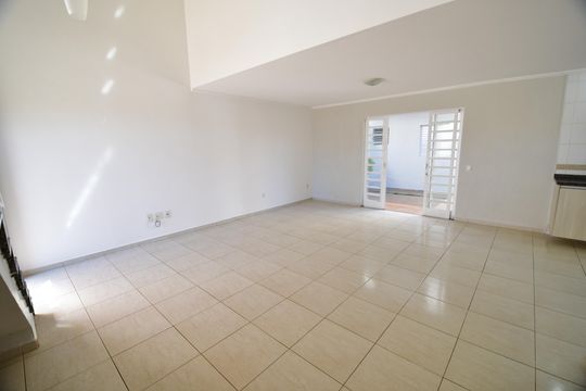 Sala de casa para alugar com 5 quartos, 200m² em Jardim do Sol, Campinas