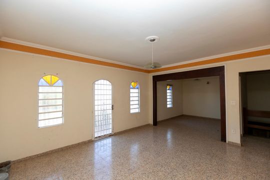 Sala de casa à venda com 3 quartos, 200m² em Vila Madalena, Campinas