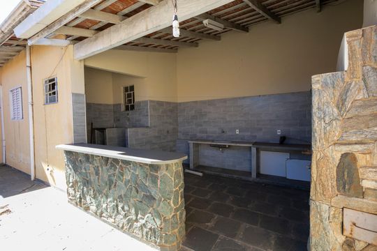Área comum de casa à venda com 3 quartos, 200m² em Vila Madalena, Campinas