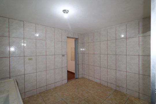 Casa para alugar com 1 quarto, 25m² em Piraporinha, Diadema