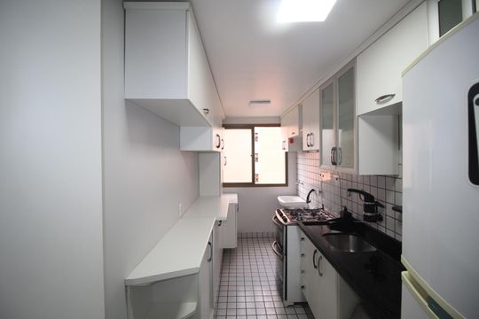 Cozinha de apartamento para alugar com 2 quartos, 60m² em Protásio Alves, Porto Alegre