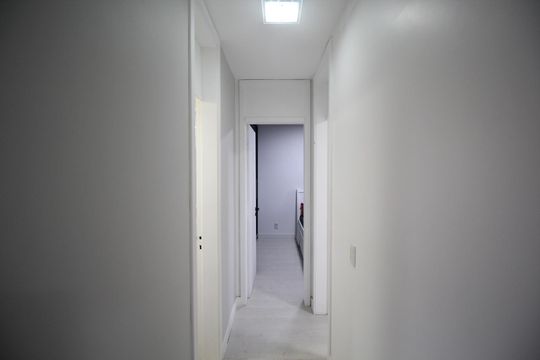 Corredor de apartamento para alugar com 2 quartos, 60m² em Protásio Alves, Porto Alegre