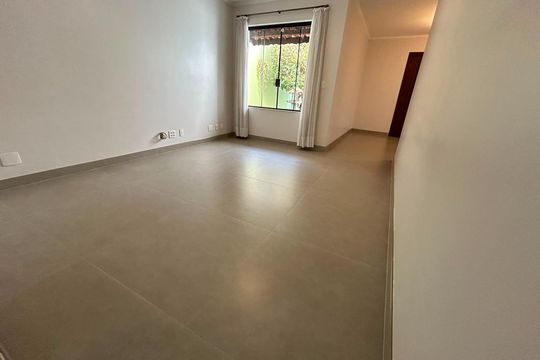 Casa à venda com 4 quartos, 350m² em Pinheirinho, Santo André