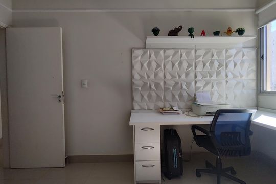 Quarto de apartamento para alugar com 3 quartos, 86m² em Vila Industrial, Campinas