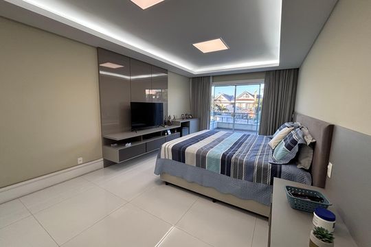 Suíte 1 de casa de condomínio à venda com 4 quartos, 360m² em Barra da Tijuca, Rio de Janeiro