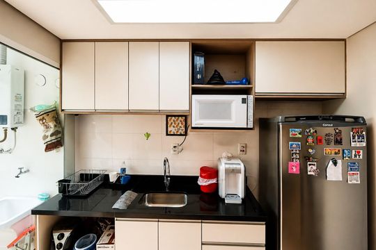 Cozinha de apartamento para alugar com 2 quartos, 51m² em Bela Vista, São Paulo