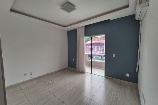 Casa de Condomínio à venda com 5 quartos, 300m² em Taquara, Rio de Janeiro