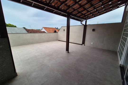Casa de Condomínio à venda com 5 quartos, 300m² em Taquara, Rio de Janeiro