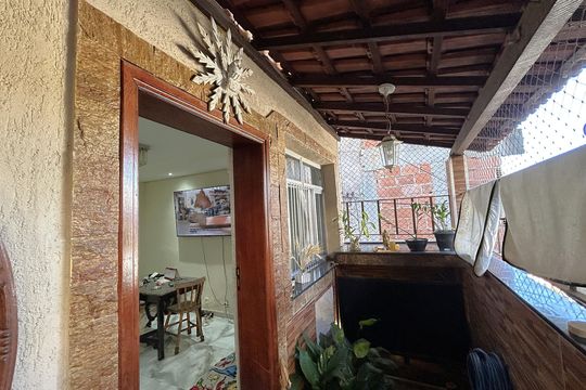Varanda de casa à venda com 3 quartos, 100m² em Piedade, Rio de Janeiro
