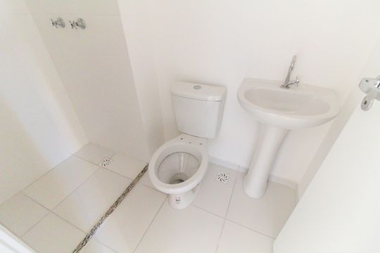 Banheiro de apartamento à venda com 3 quartos, 83m² em Itaquera, São Paulo