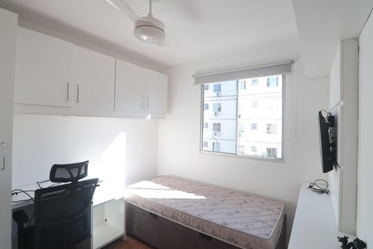 Quarto 2 de apartamento para alugar com 2 quartos, 49m² em São José, Canoas