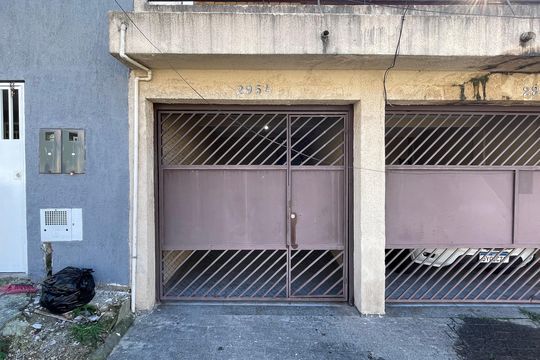 Fachada de casa para alugar com 2 quartos, 95m² em Jardim Raposo Tavares, São Paulo