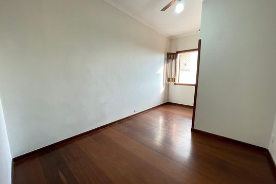 Quarto 2 de casa para alugar com 2 quartos, 95m² em Jardim Raposo Tavares, São Paulo
