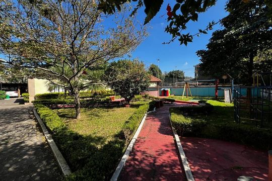 Quintal de apartamento à venda com 2 quartos, 50m² em Conjunto Residencial José Bonifácio, São Paulo