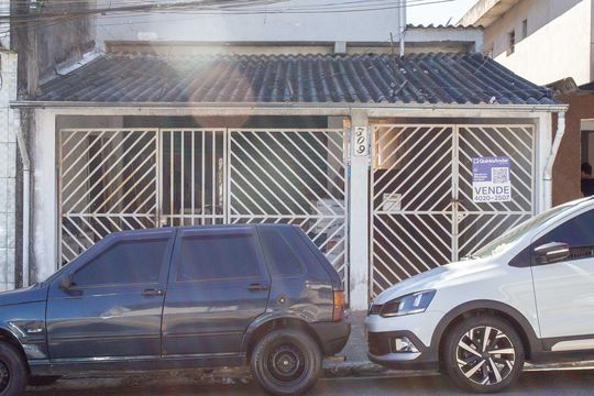 Fachada de casa à venda com 3 quartos, 147m² em Conceição, Diadema