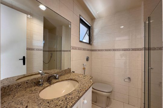 Suíte 1 - Banheiro de apartamento à venda com 4 quartos, 208m² em Recreio dos Bandeirantes, Rio de Janeiro