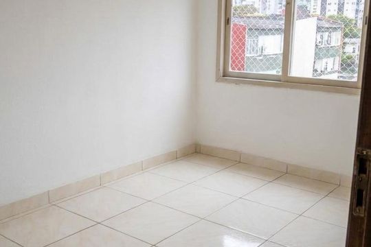 Quarto 1 de apartamento para alugar com 2 quartos, 60m² em Cavalhada, Porto Alegre