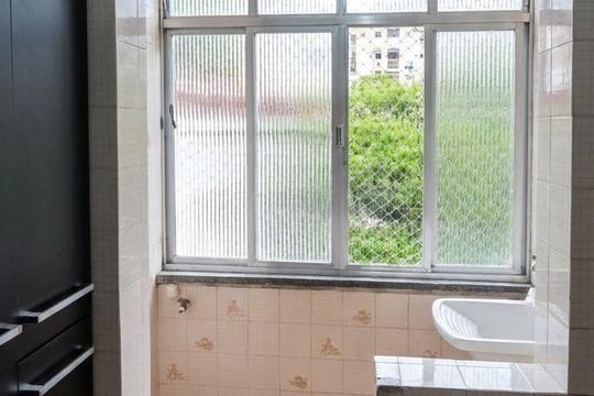 Área de serviço de apartamento para alugar com 2 quartos, 60m² em Cavalhada, Porto Alegre