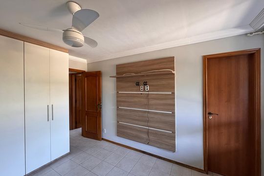 Suíte de apartamento para alugar com 2 quartos, 115m² em Recreio dos Bandeirantes, Rio de Janeiro
