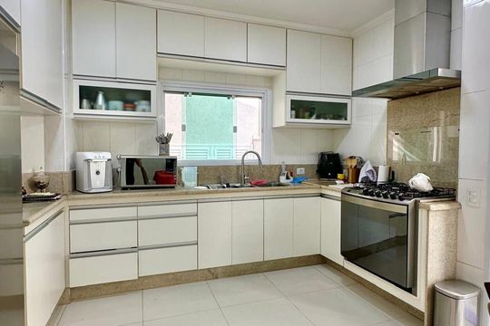 Cozinha de casa de condomínio à venda com 4 quartos, 300m² em Alphaville, Santana de Parnaíba