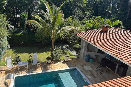 Vista de casa de condomínio à venda com 4 quartos, 300m² em Alphaville, Santana de Parnaíba