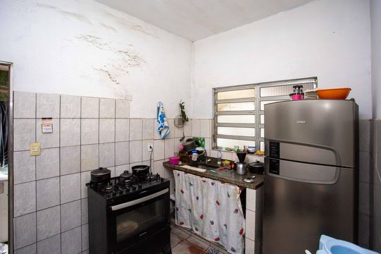 Cozinha de casa à venda com 3 quartos, 70m² em Jardim Miriam, São Paulo