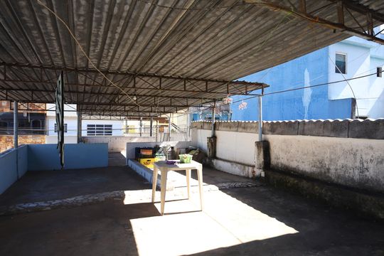Lage de casa para alugar com 3 quartos, 160m² em Conjunto Residencial José Bonifácio, São Paulo