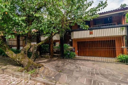 Fachada de casa para alugar com 5 quartos, 460m² em Nonoai, Porto Alegre