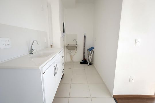 Cozinha e Área de Serviço de apartamento para alugar com 2 quartos, 35m² em Parque Erasmo Assunção, Santo André