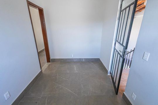 sala de casa para alugar com 3 quartos, 79m² em Candelária, Belo Horizonte