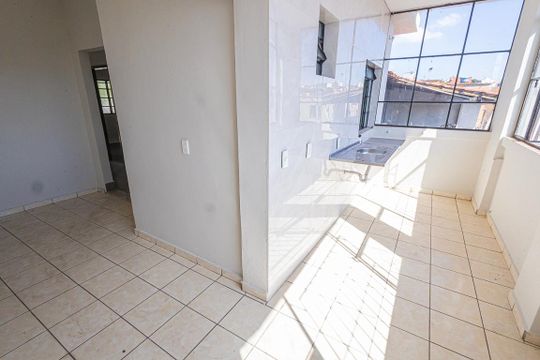 cozinha de casa para alugar com 3 quartos, 79m² em Candelária, Belo Horizonte