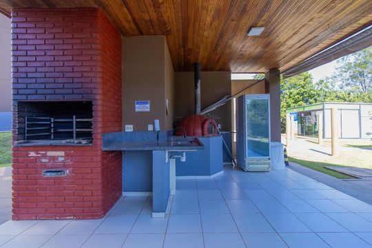 Área comum - Churrasqueira de apartamento para alugar com 2 quartos, 47m² em Vila Monte Serrat, Cotia