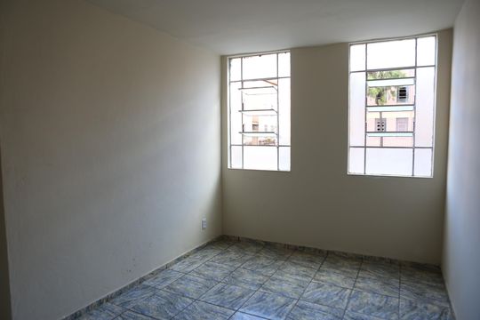 Sala de apartamento para alugar com 3 quartos, 66m² em Milionários, Belo Horizonte
