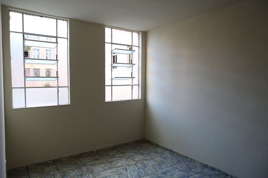 Sala de apartamento para alugar com 3 quartos, 66m² em Milionários, Belo Horizonte