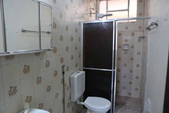 Banheiro de apartamento para alugar com 3 quartos, 66m² em Milionários, Belo Horizonte