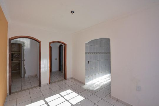 Casa à venda com 3 quartos, 198m² em Jardim Vista Alegre, São Paulo