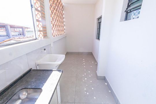 cozinha de casa para alugar com 3 quartos, 58m² em Candelária, Belo Horizonte