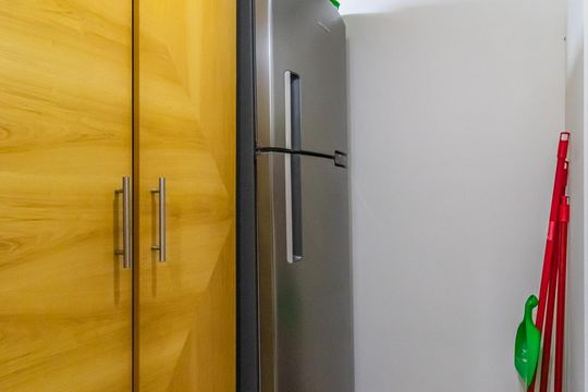 Cozinha de apartamento à venda com 1 quarto, 40m² em Alphaville Industrial, Barueri