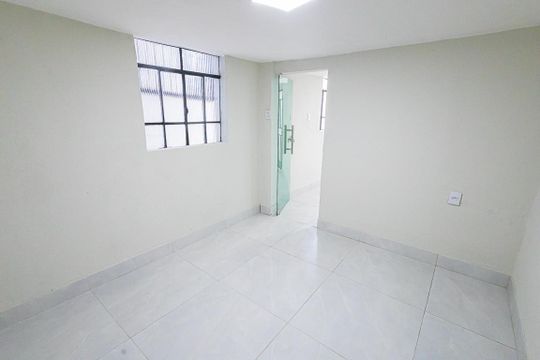 quarto 1 de casa para alugar com 3 quartos, 55m² em Candelária, Belo Horizonte