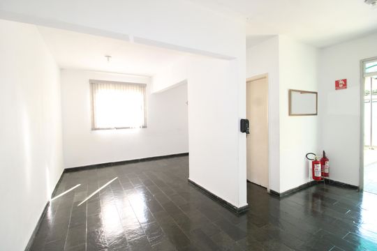 Área comum de apartamento para alugar com 2 quartos, 48m² em Vila Carmosina, São Paulo
