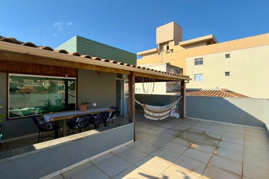 Apartamento à venda com 3 quartos, 150m² em Paraíso, Belo Horizonte