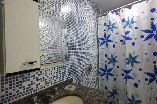 Banheiro Social 2 de casa para alugar com 3 quartos, 106m² em Pechincha, Rio de Janeiro