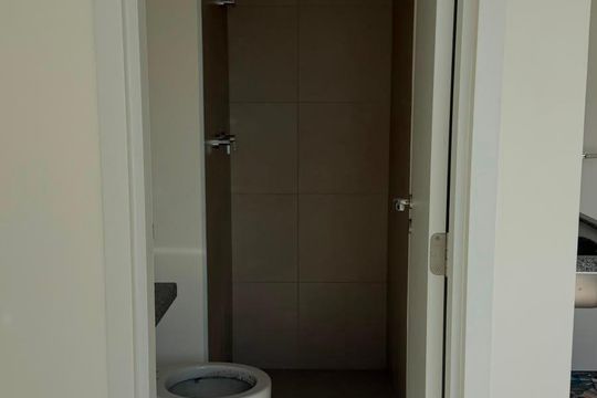 Banheiro de kitnet/studio à venda com 1 quarto, 23m² em Consolação, São Paulo