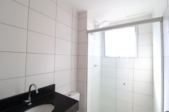 Banheiro Social de apartamento para alugar com 2 quartos, 50m² em Shopping Park, Uberlândia