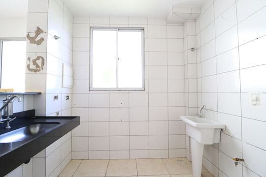 Cozinha de apartamento para alugar com 2 quartos, 50m² em Shopping Park, Uberlândia