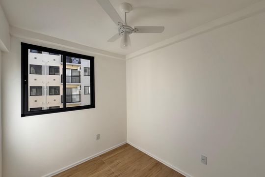 Quarto de apartamento à venda com 2 quartos, 50m² em Recreio dos Bandeirantes, Rio de Janeiro